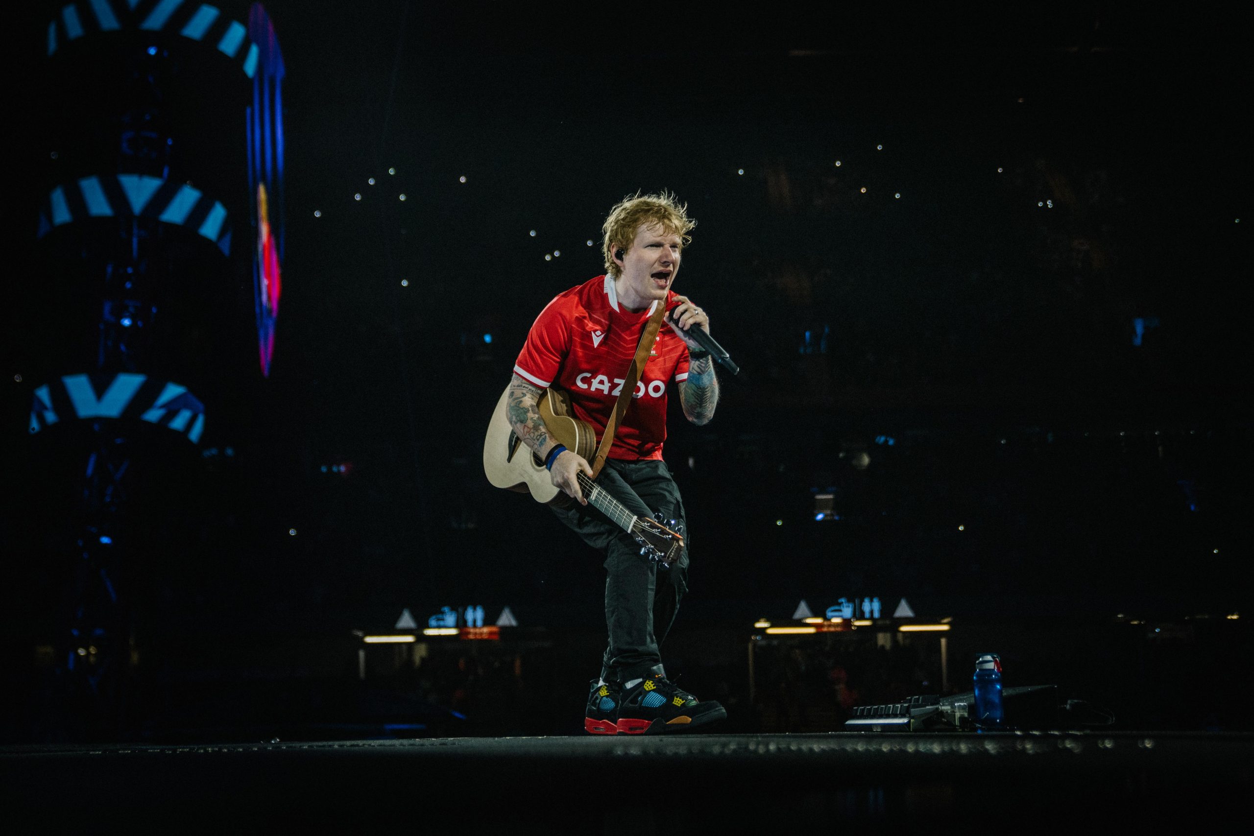 Ed Sheeran playing live