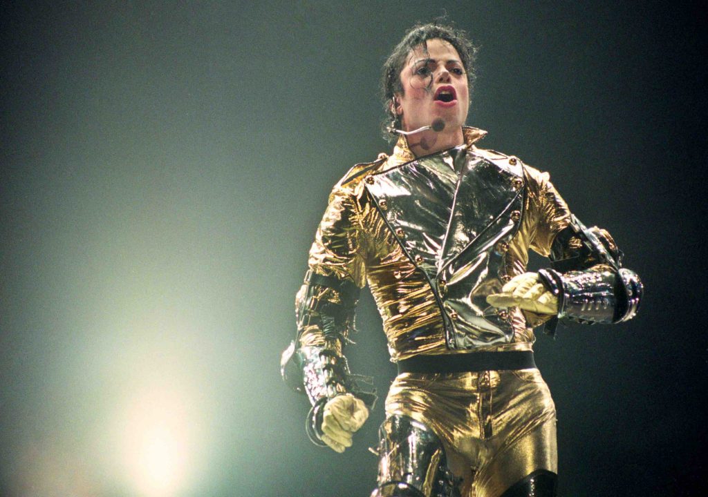 Michael Jackson Performing