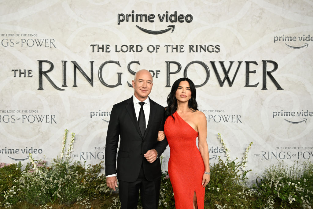 Bezos Amazon user ratings ban Lord of the Rings: Rings of Power
