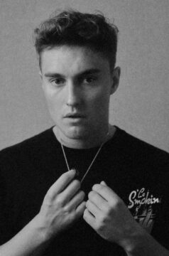 210824_Sam Fender_SLB_007_2025 Scan_Full Res(1)