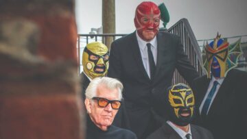 Nick Lowe and Los Straightjackets