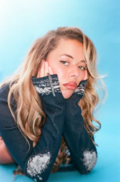 Nilufer-Yanya