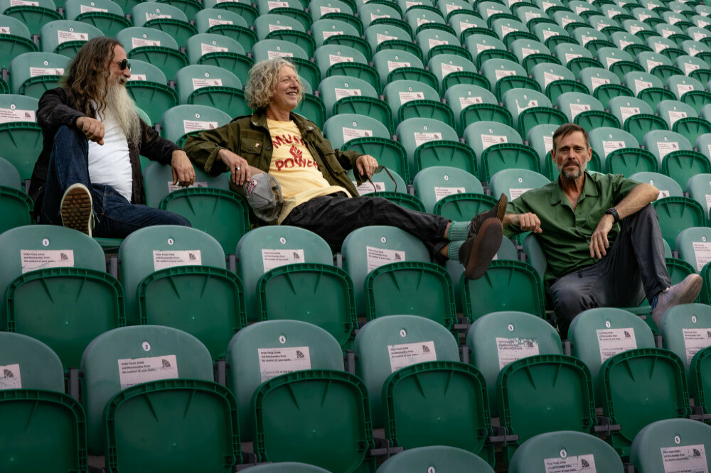 cast-have-a-brand-new-album-on-the-way-early-next-year-aW1hZ