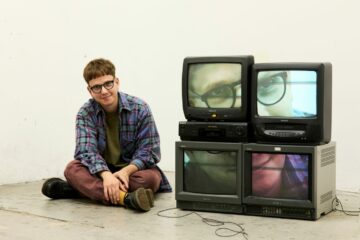 Sean Solomon press image promoting Finish Line single