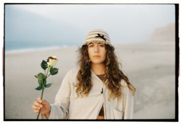 Mokina, press photo for new single 'Fool'